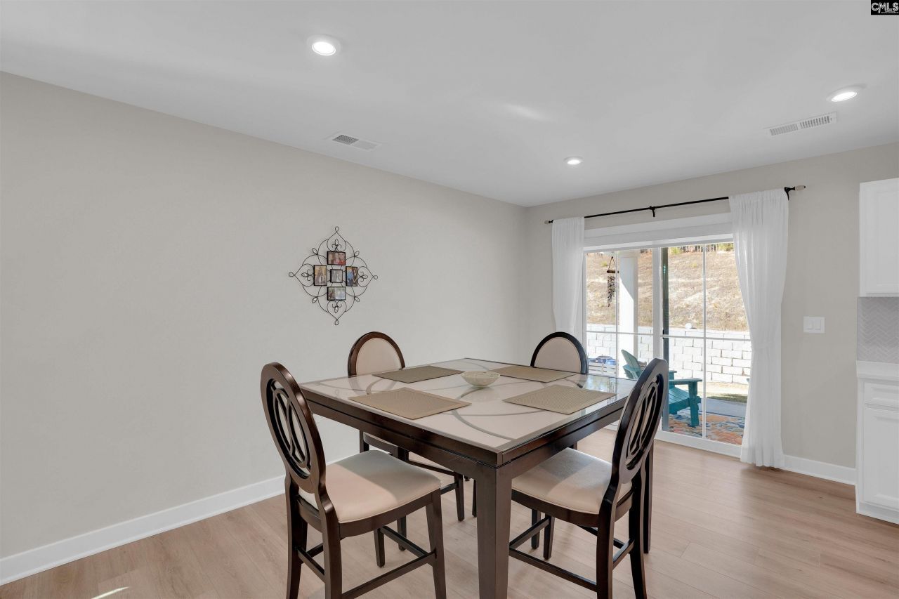 320 Switch Grass Court Photo 6