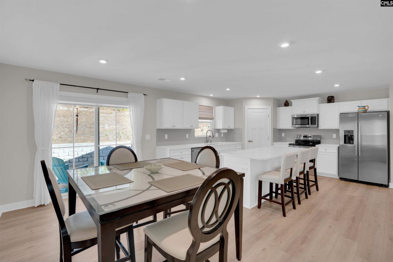 320 Switch Grass Court Photo 7