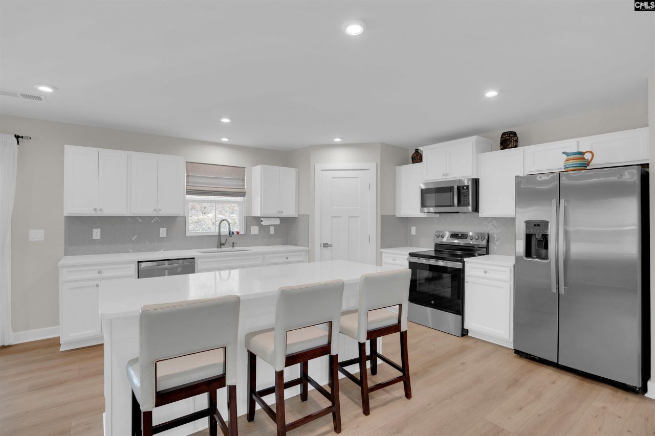 320 Switch Grass Court Photo 9