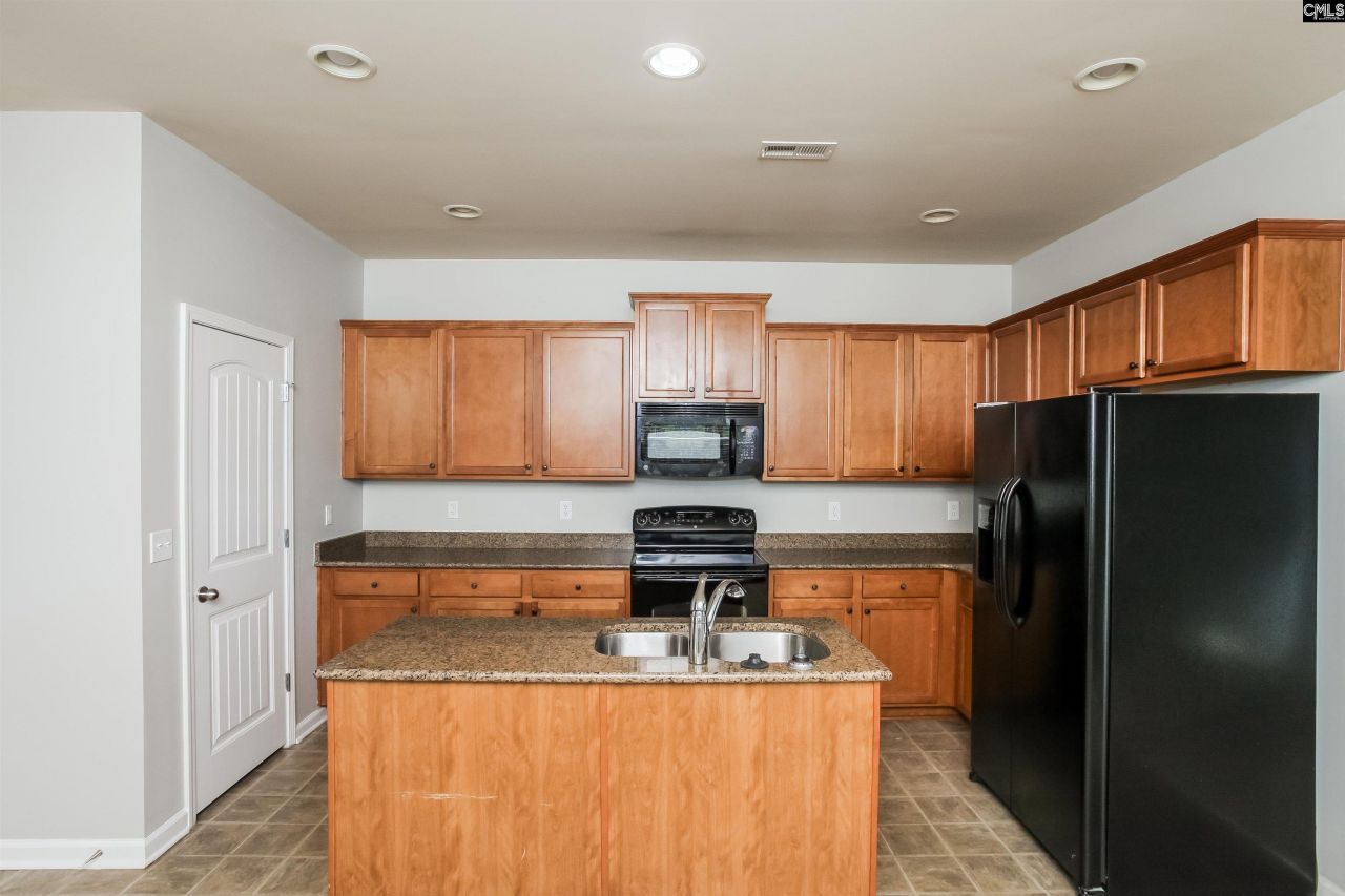 146 Whitton Court Photo 13