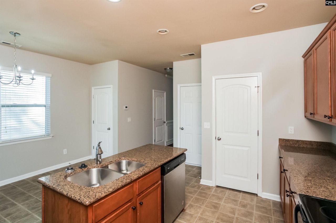 146 Whitton Court Photo 15