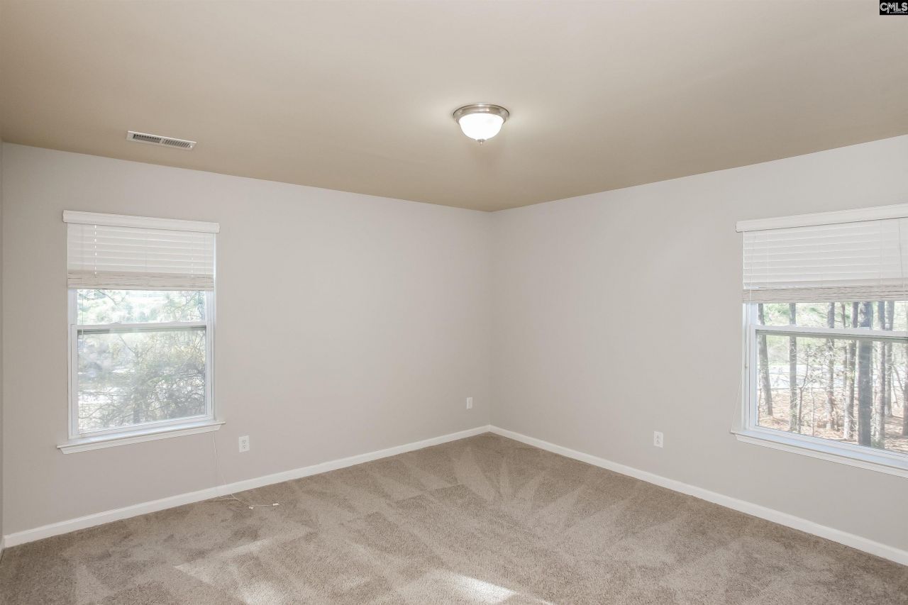 146 Whitton Court Photo 17