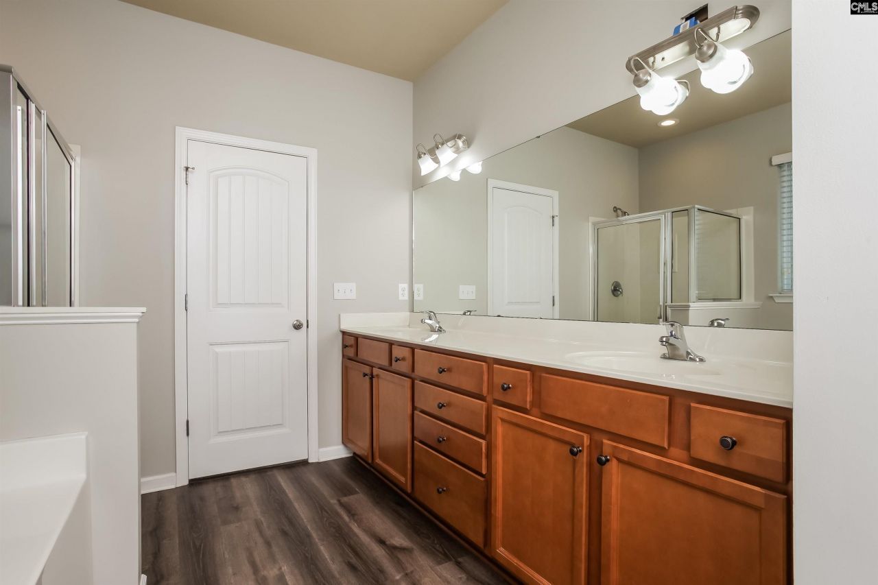 146 Whitton Court Photo 20