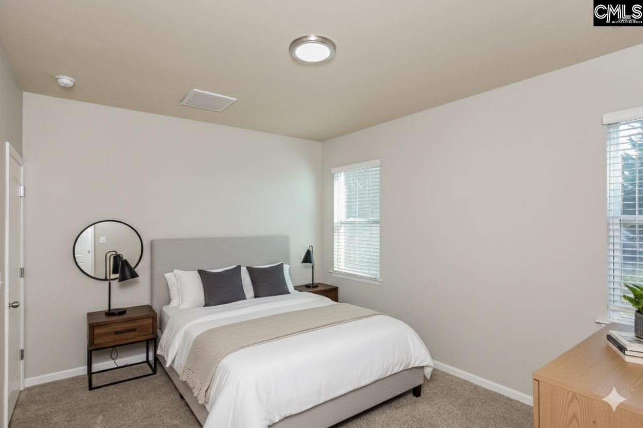 146 Whitton Court Photo 4