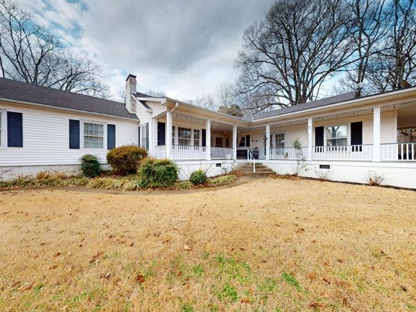 826 W Lattawoods Drive, Dyersburg, TN 38024