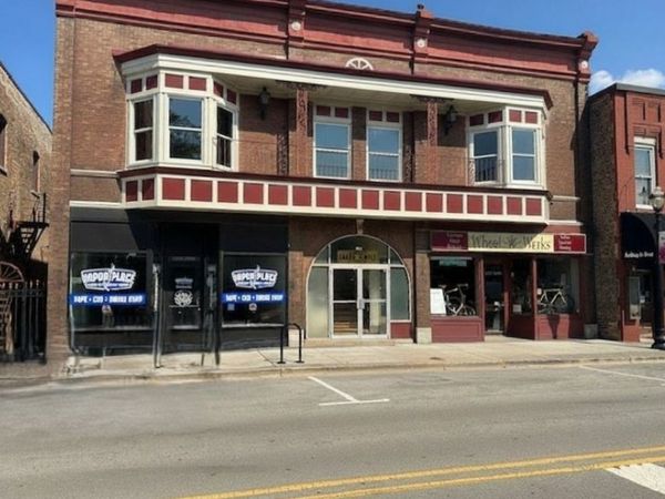 115-117 N Main Street, Crystal Lake, IL 60014
