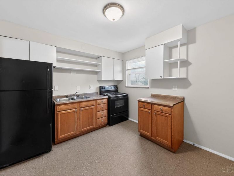 2195 Woodmere Court, Green Township, OH 45238 Photo 12