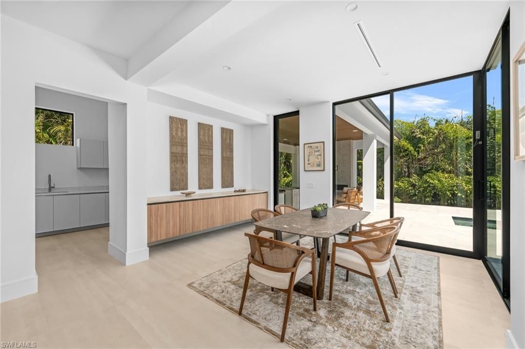 1800 Crayton Rd, Naples, FL 34102 Photo