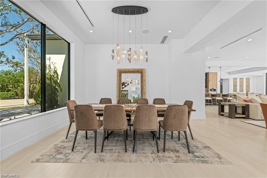 1800 Crayton Rd, Naples, FL 34102 Photo