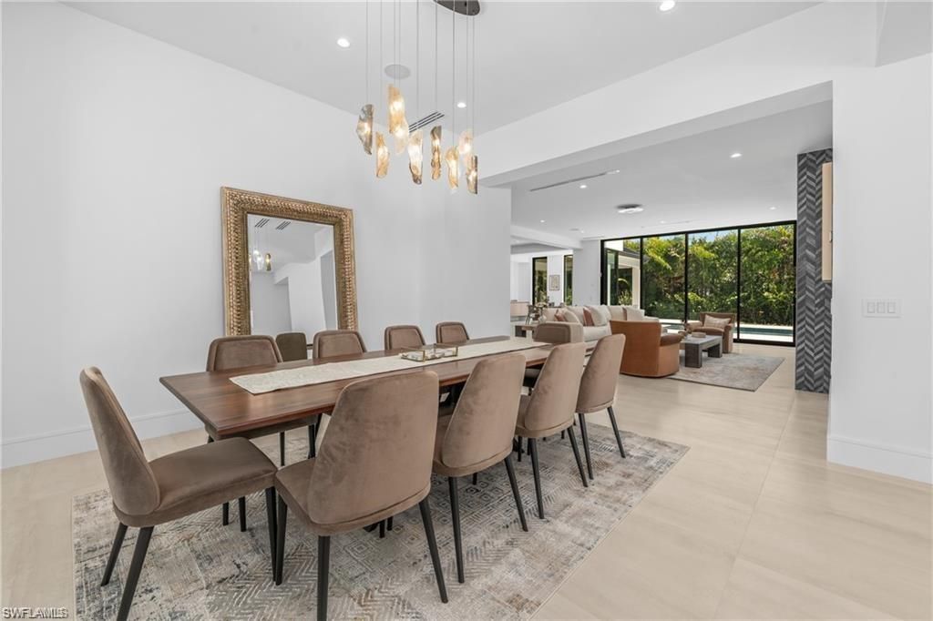 1800 Crayton Rd, Naples, FL 34102 Photo