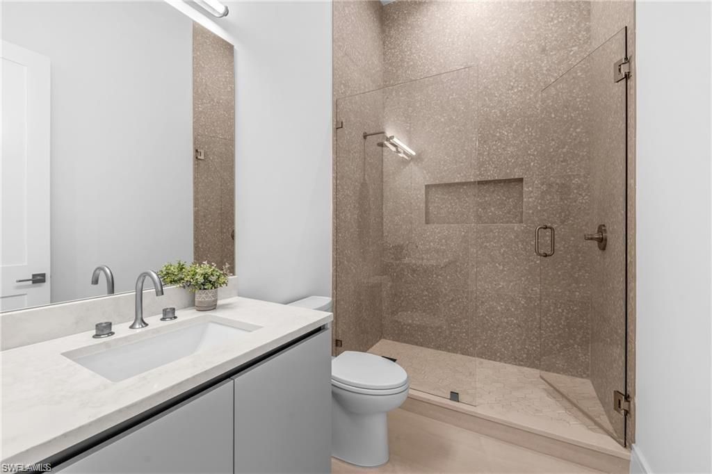 1800 Crayton Rd, Naples, FL 34102 Photo