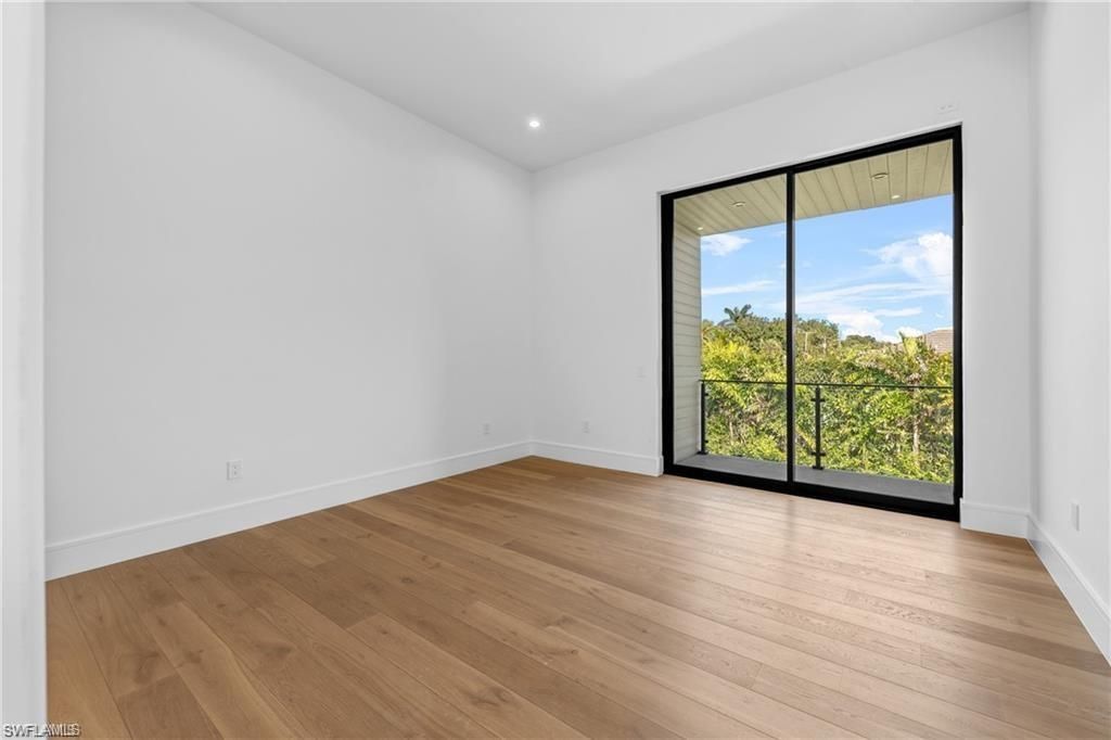 1800 Crayton Rd, Naples, FL 34102 Photo