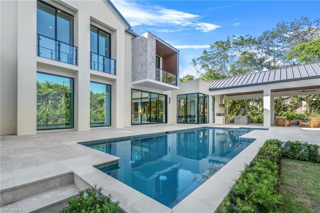 1800 Crayton Rd, Naples, FL 34102 Photo