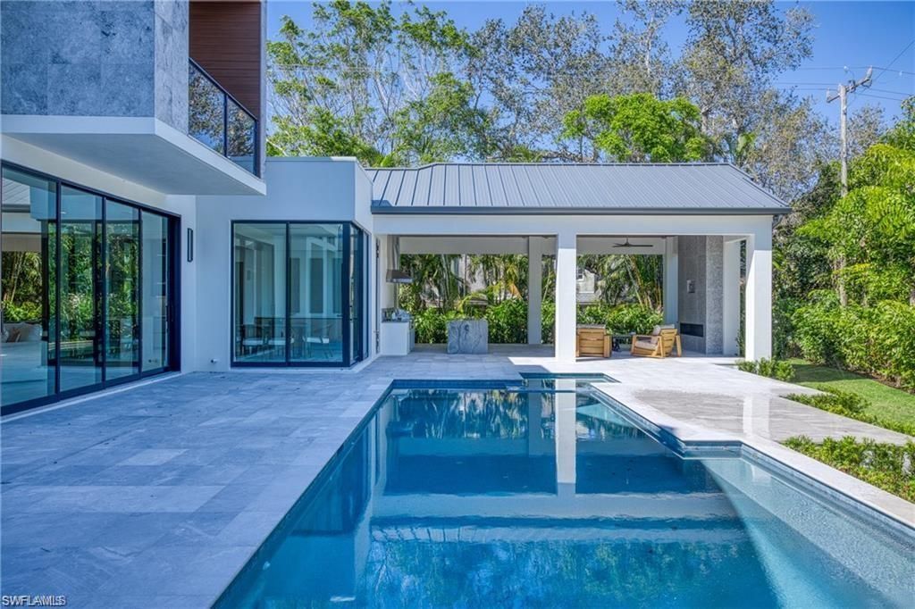 1800 Crayton Rd, Naples, FL 34102 Photo