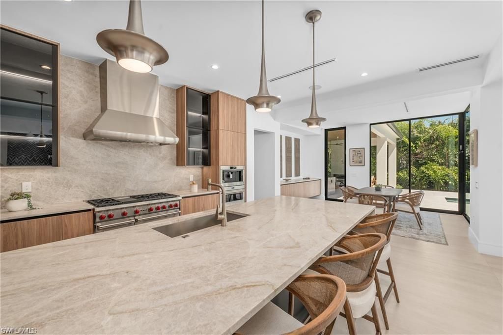 1800 Crayton Rd, Naples, FL 34102 Photo