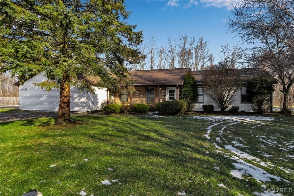 12384 Rapids Road, Akron, NY 14001 Main Photo