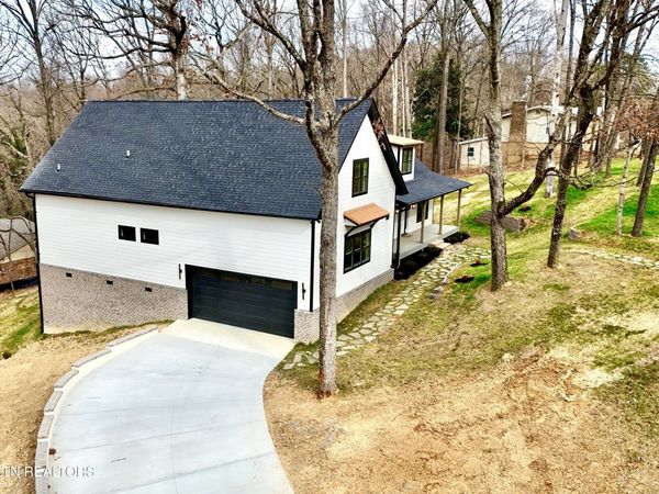 7600 GYNEVERE Drive, Knoxville, TN 37931