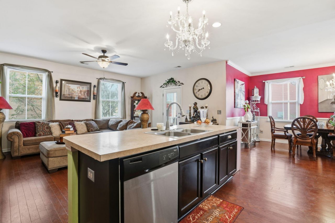 4902 W Liberty Park Circle Photo 4