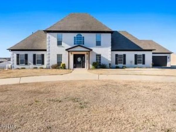 4445 Robertson Gin Road, Hernando, MS 38632