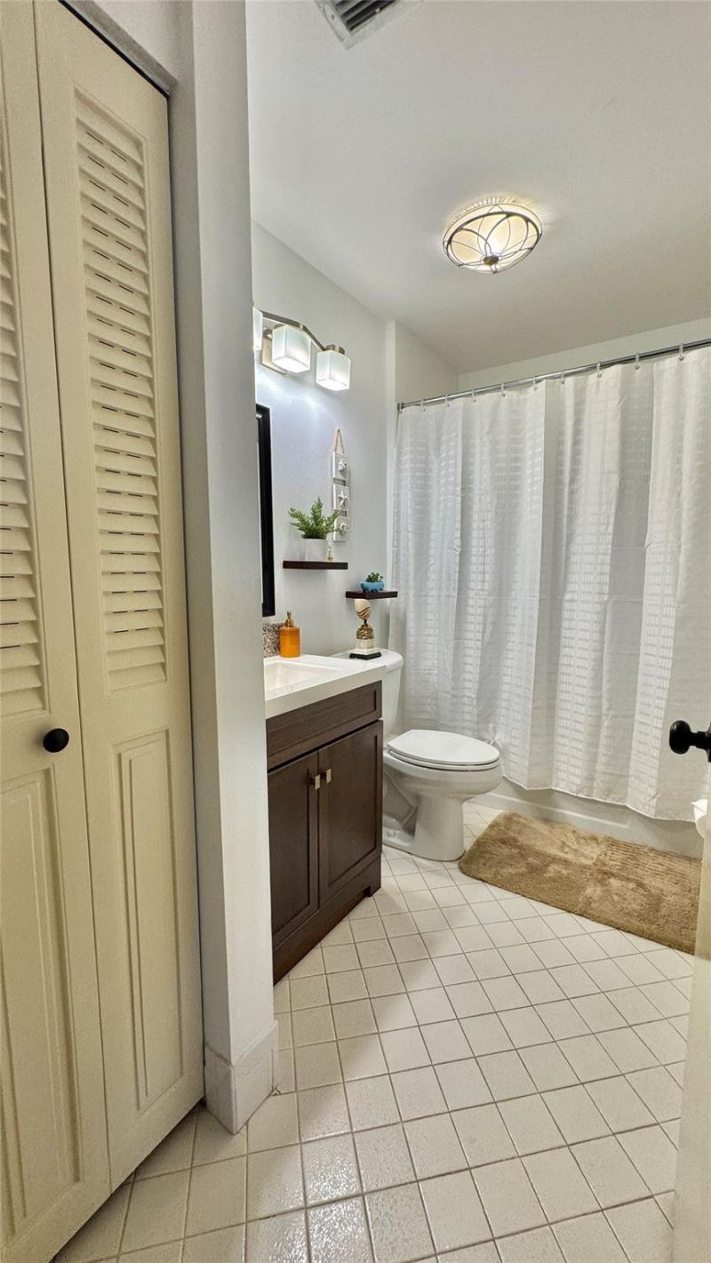 8090 Ambach Way, Unit 13-B, Hypoluxo, FL 33462 Photo