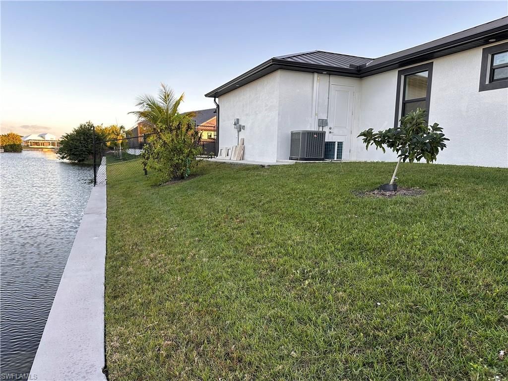 509 NE 5th Ter, Cape Coral, FL 33909 Photo