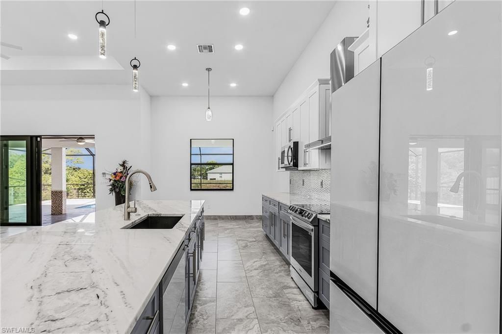 509 NE 5th Ter, Cape Coral, FL 33909 Photo