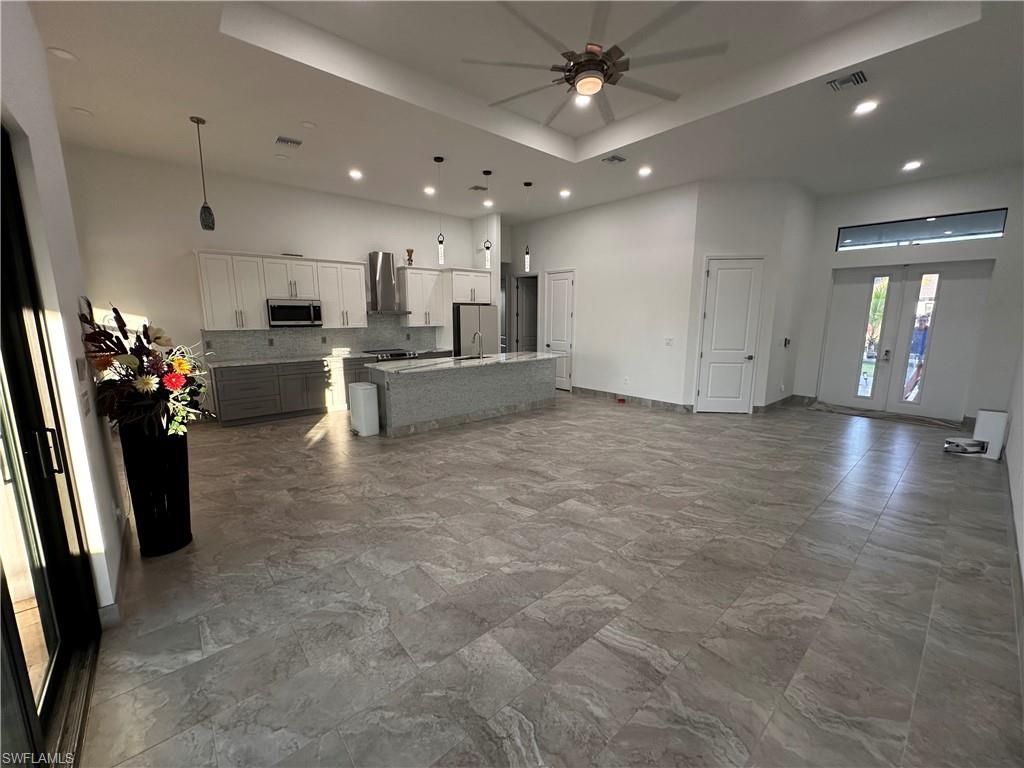 509 NE 5th Ter, Cape Coral, FL 33909 Photo