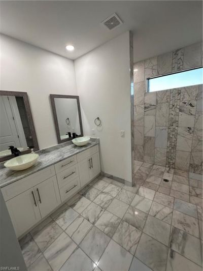 509 NE 5th Ter, Cape Coral, FL 33909 Photo