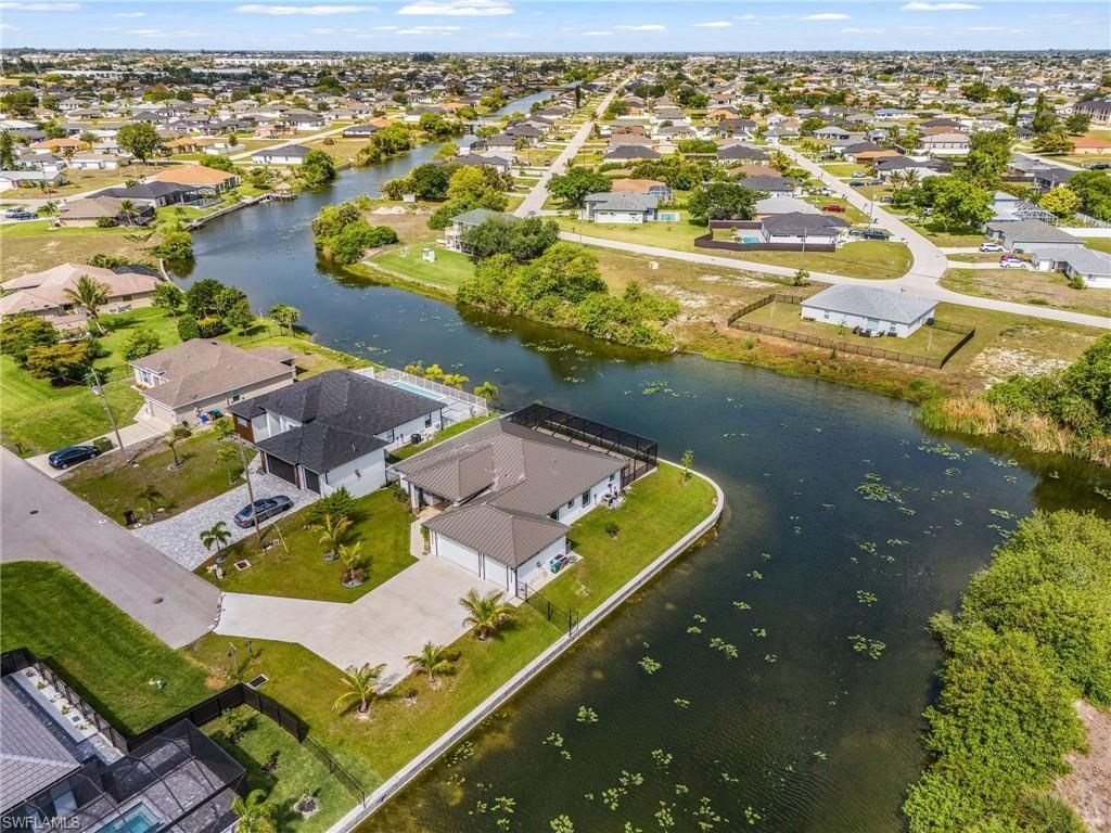 509 NE 5th Ter, Cape Coral, FL 33909 Photo