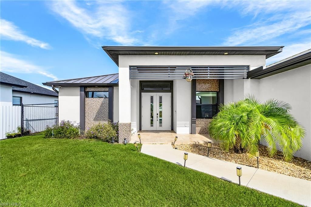 509 NE 5th Ter, Cape Coral, FL 33909 Photo