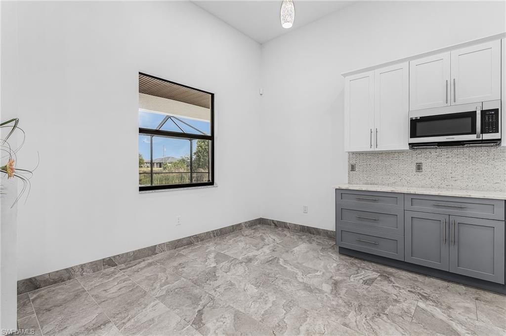 509 NE 5th Ter, Cape Coral, FL 33909 Photo