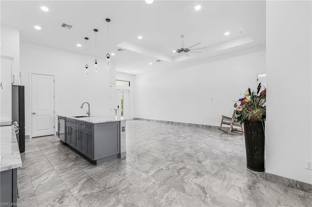 509 NE 5th Ter, Cape Coral, FL 33909 Photo