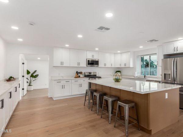 8401 E SAN MIGUEL Avenue, Scottsdale, AZ 85250