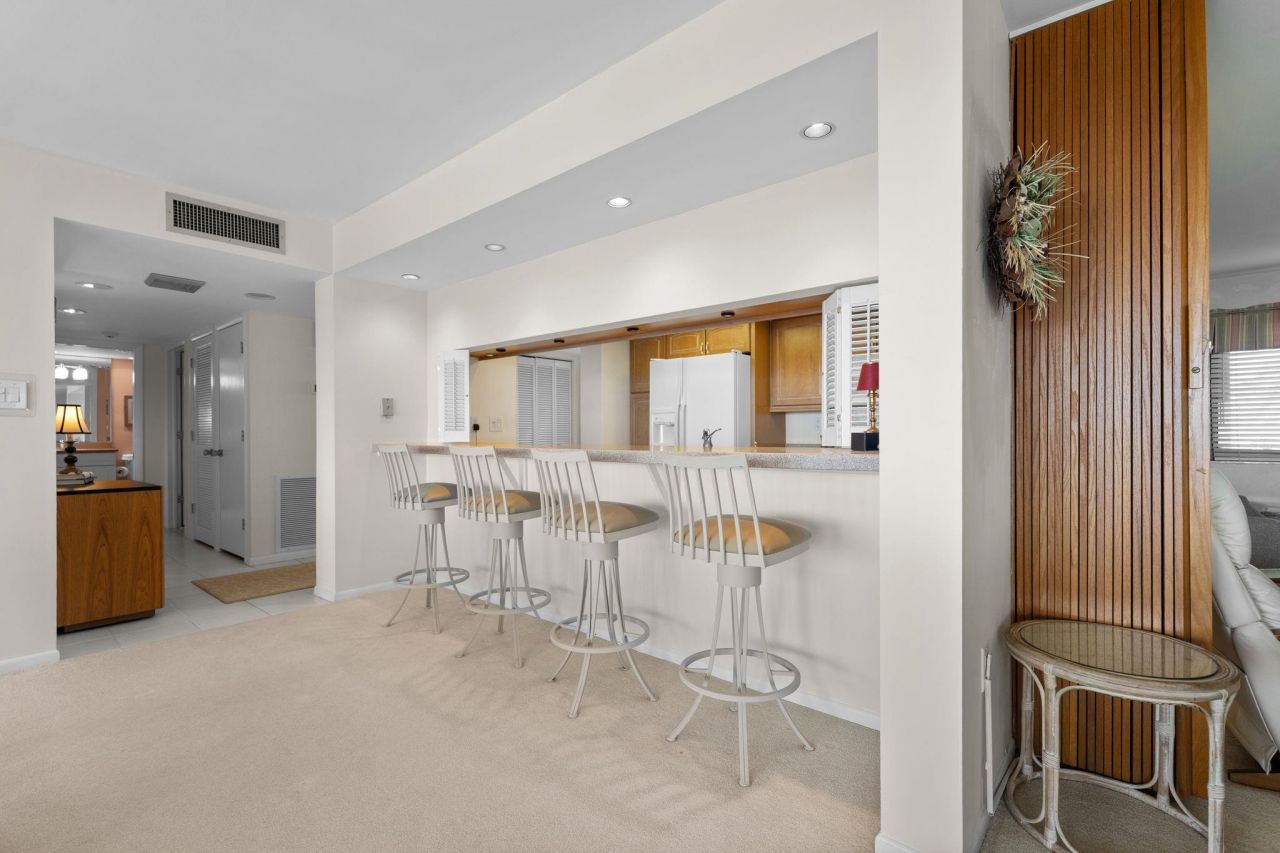 1605 Middle Gulf Dr, Unit 310, Sanibel, FL 33957 Photo