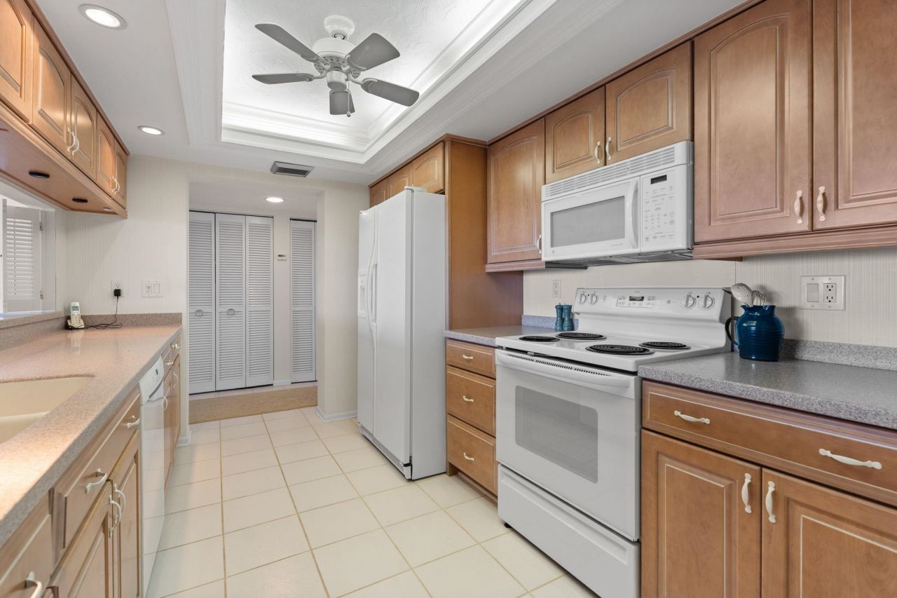 1605 Middle Gulf Dr, Unit 310, Sanibel, FL 33957 Photo