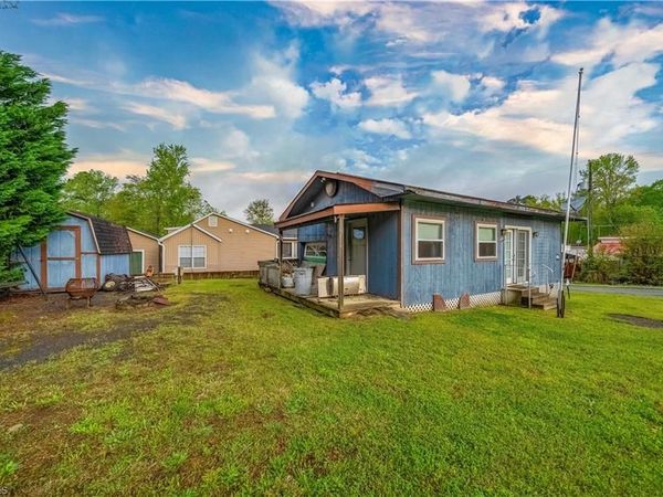 111 Sunshine Trail , Mount Gilead, NC 27306