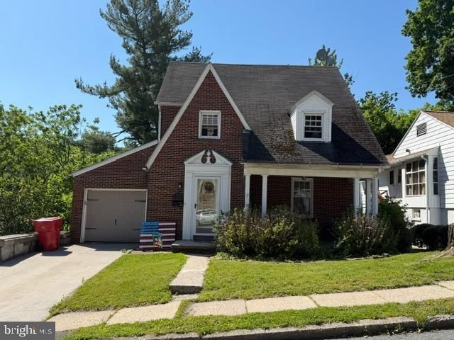 1611 ELK AVENUE, POTTSVILLE, PA 17901