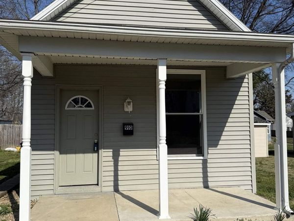 910 N MULBERRY Street, Mount Vernon, IN 47620
