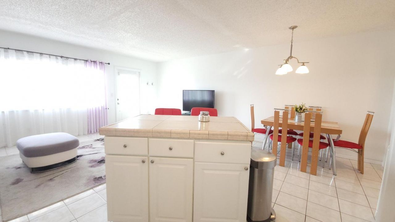 405 Southampton A, West Palm Beach, FL 33417 Photo