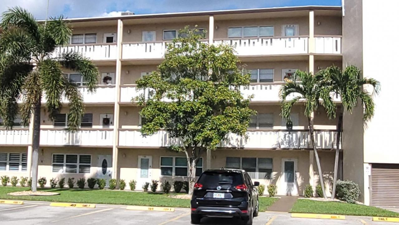 405 Southampton A, West Palm Beach, FL 33417 Photo