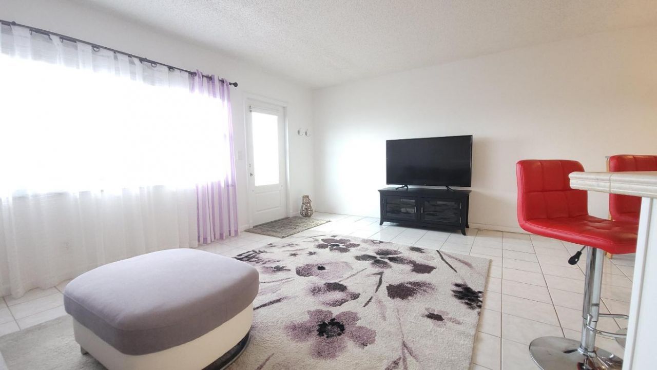 405 Southampton A, West Palm Beach, FL 33417 Photo