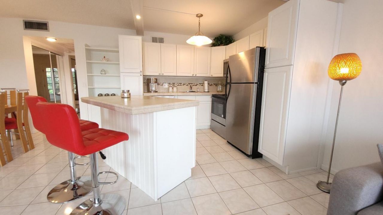 405 Southampton A, West Palm Beach, FL 33417 Photo