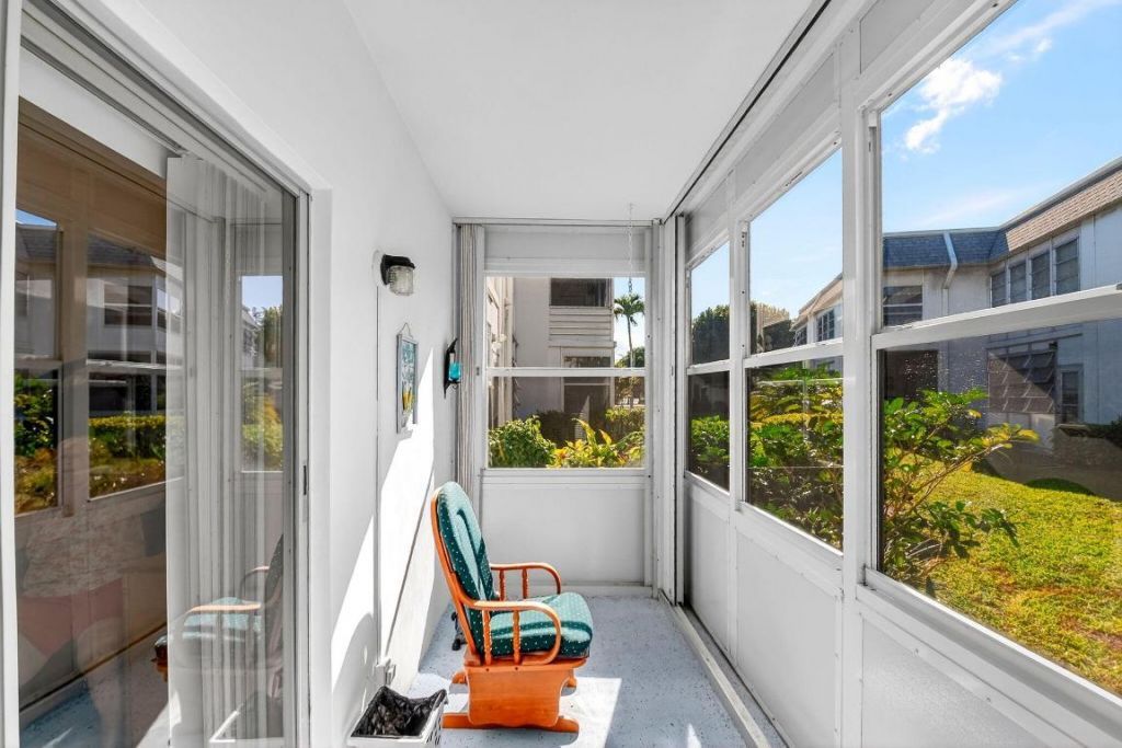 3160 Lake Osborne Drive, Unit 109, Lake Worth Beach, FL 33461 Photo