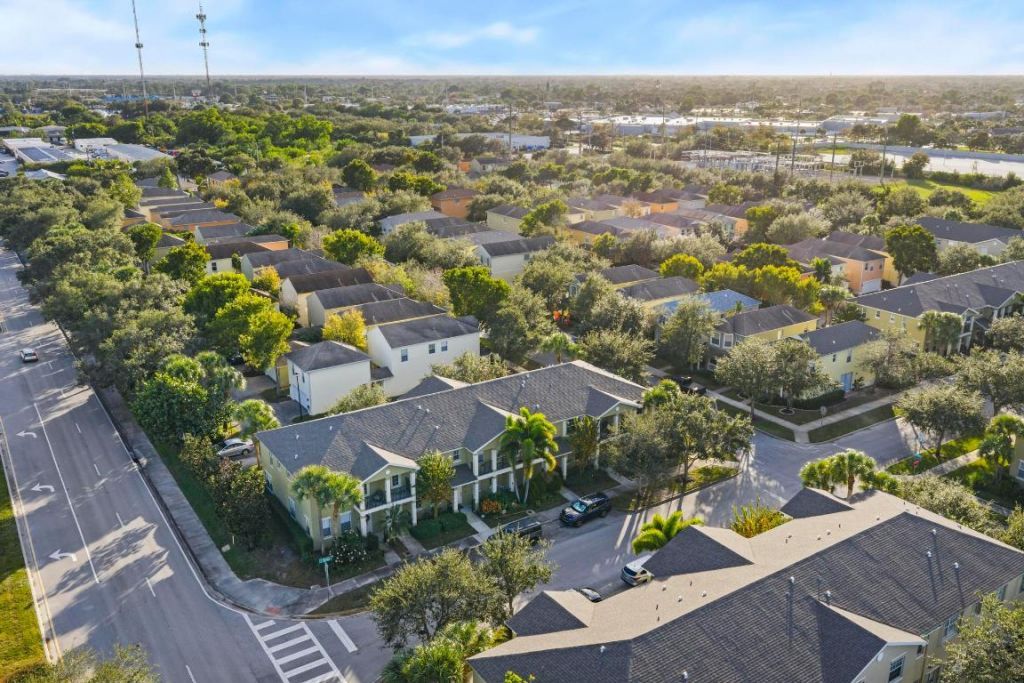 2186 SE Destin Drive, Port Saint Lucie, FL 34952 Photo