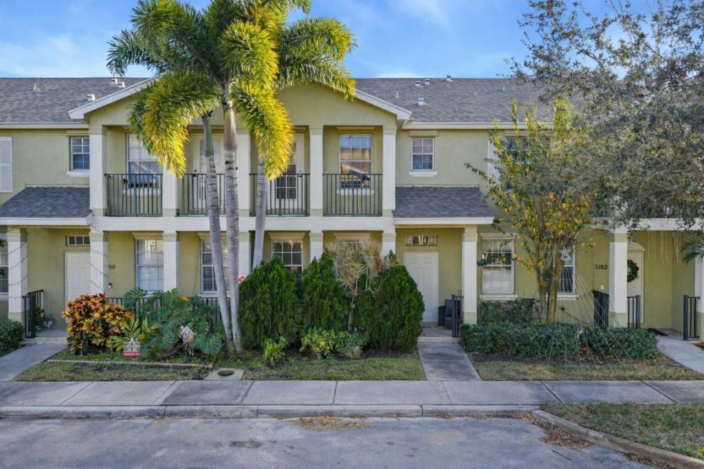 2186 SE Destin Drive, Port Saint Lucie, FL 34952 Photo