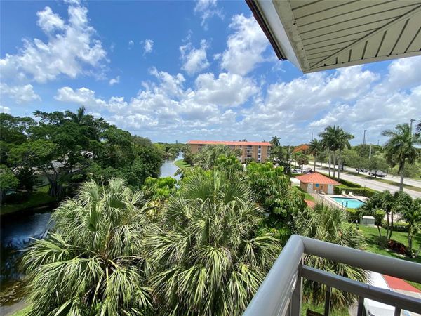 605 S Pine Island Road, Unit 405A, Fort Lauderdale, FL 33324