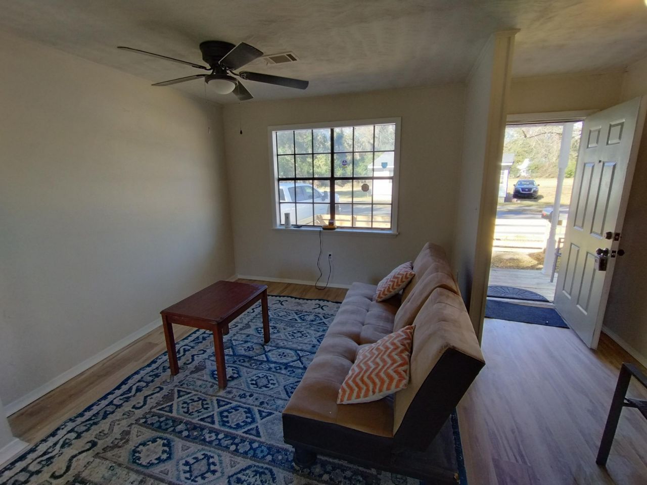 39 Mcmillan Street Photo 5