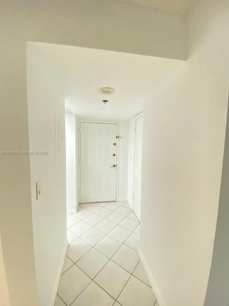 540 Brickell Key Dr , Unit 925, Miami, FL 33131 Photo