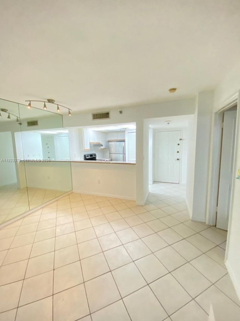 540 Brickell Key Dr , Unit 925, Miami, FL 33131 Photo