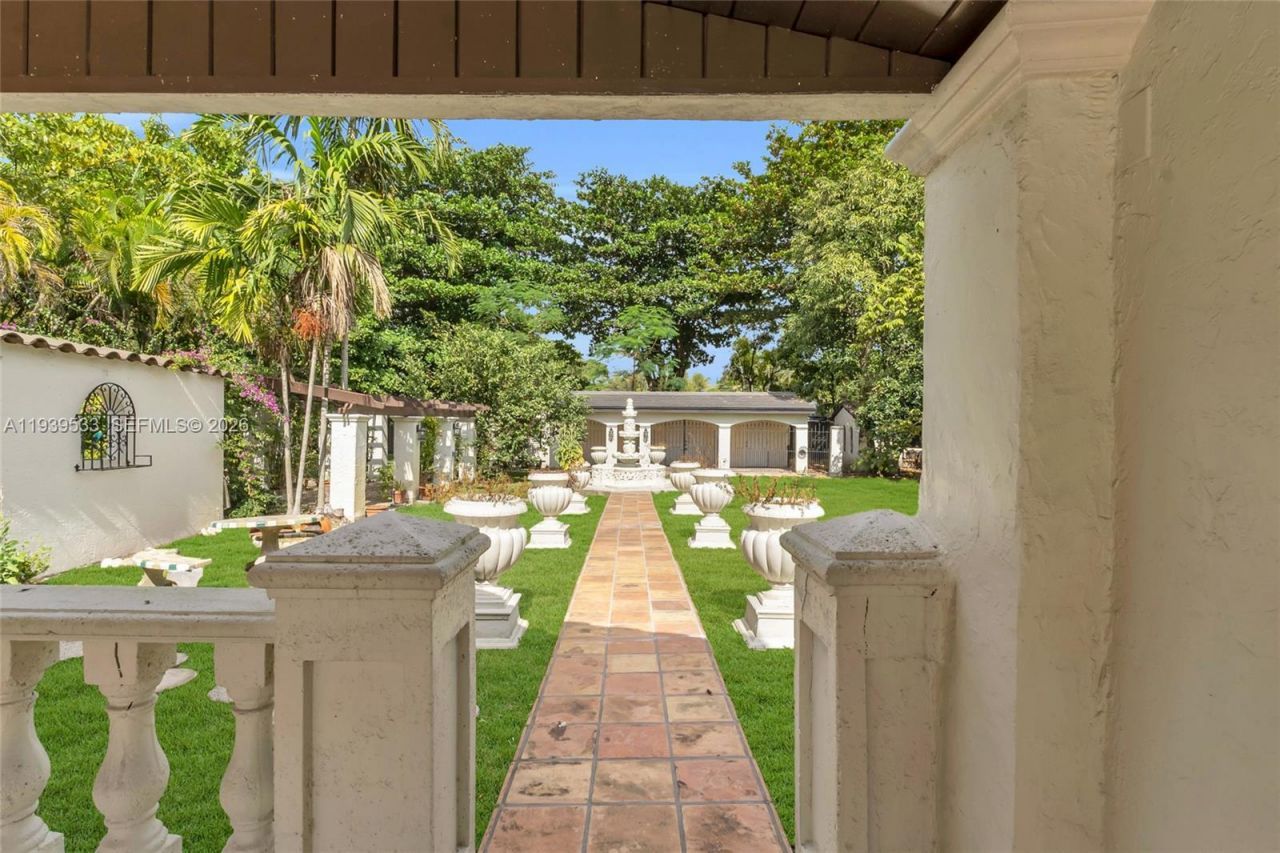 11835 SW 47th St , Miami, FL 33175 Photo